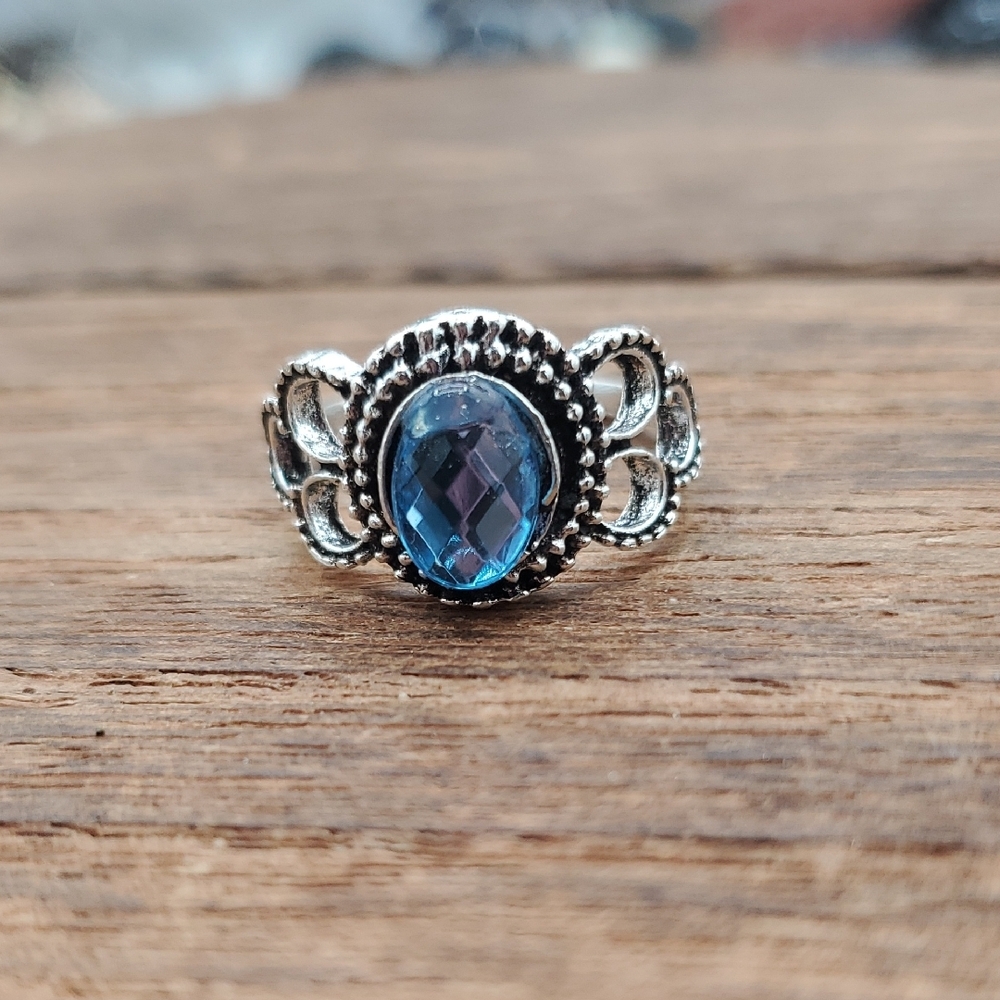 Blue Gemstone Vintage-Style Silver Tone Ring 5.5 R822